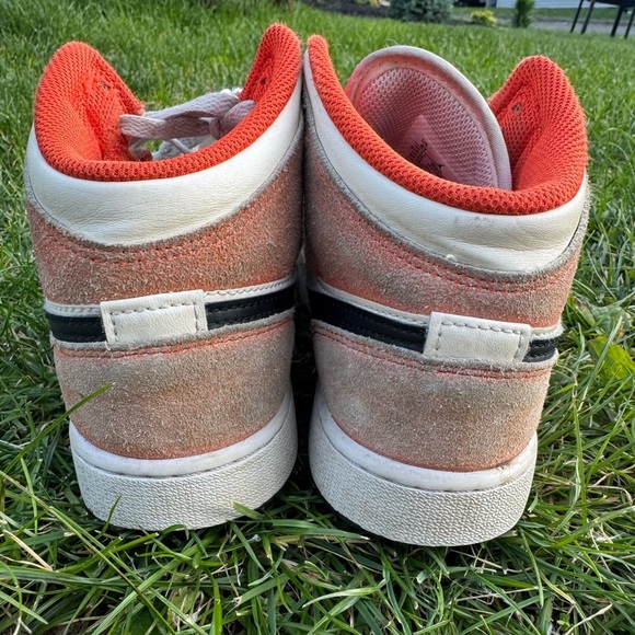 Jordan 1 Mid “Orange Suede” - Picture 4 of 7